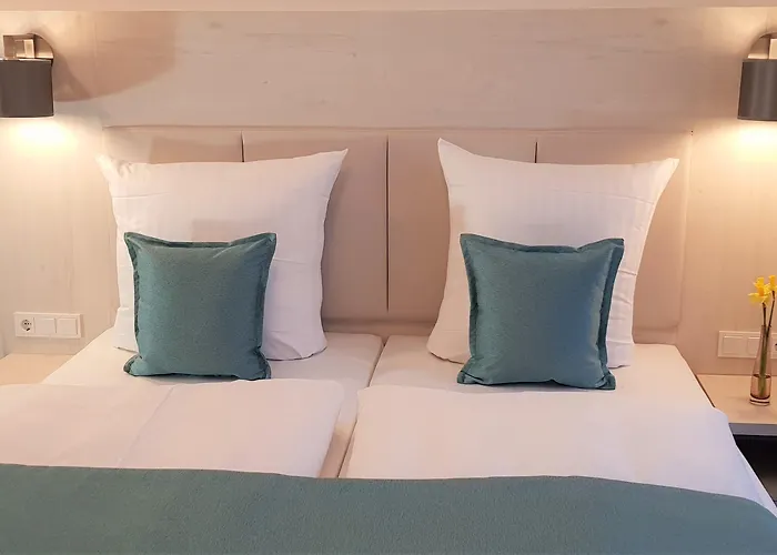 Apricot Hotel
