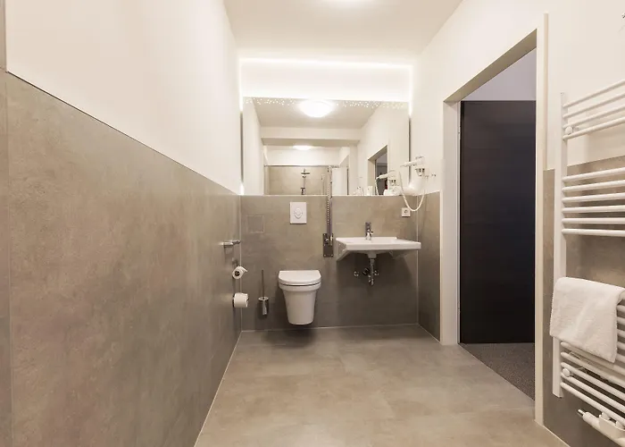 Hotel Apricot 3*