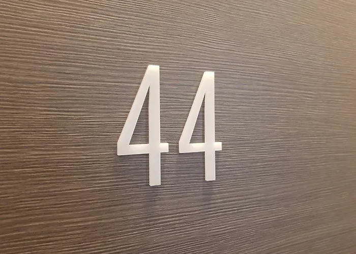 Apricot Hotel 3*
