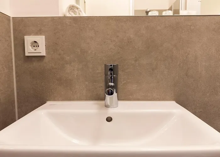 Apricot Hotel 3*
